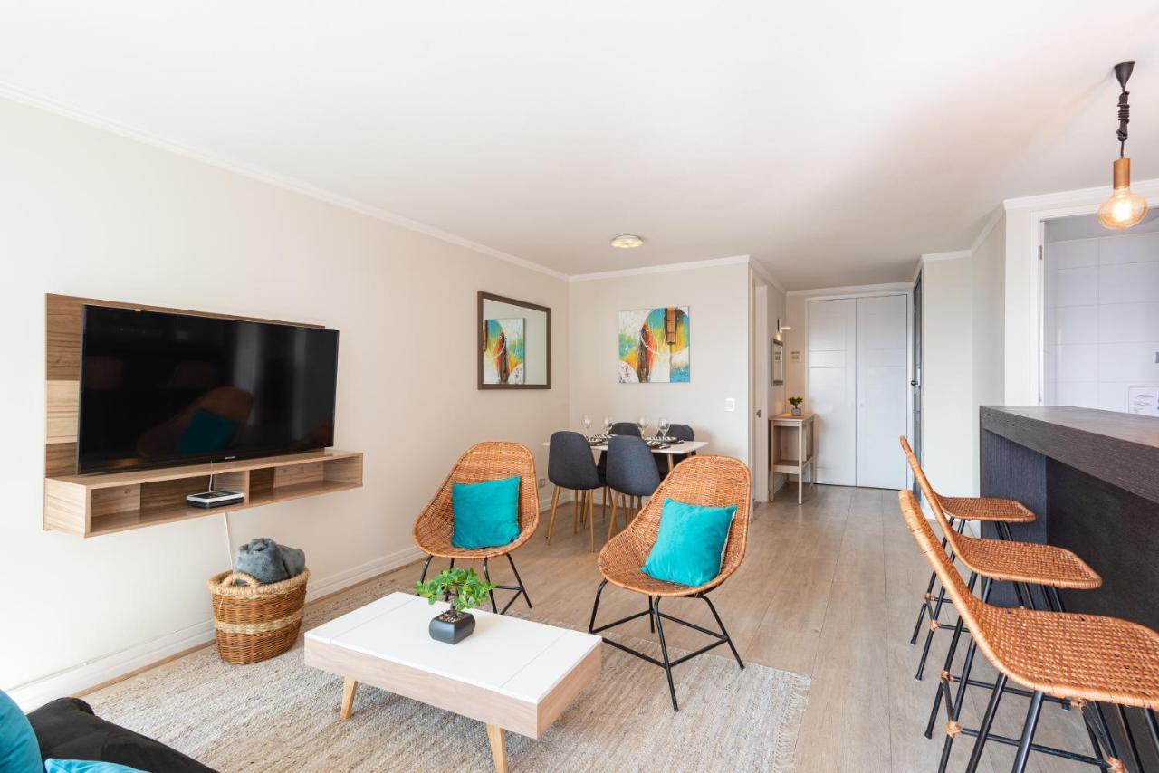 Arauco Wood - 2br, Parking, Wifi, Mall & Pool Apartamento Santiago