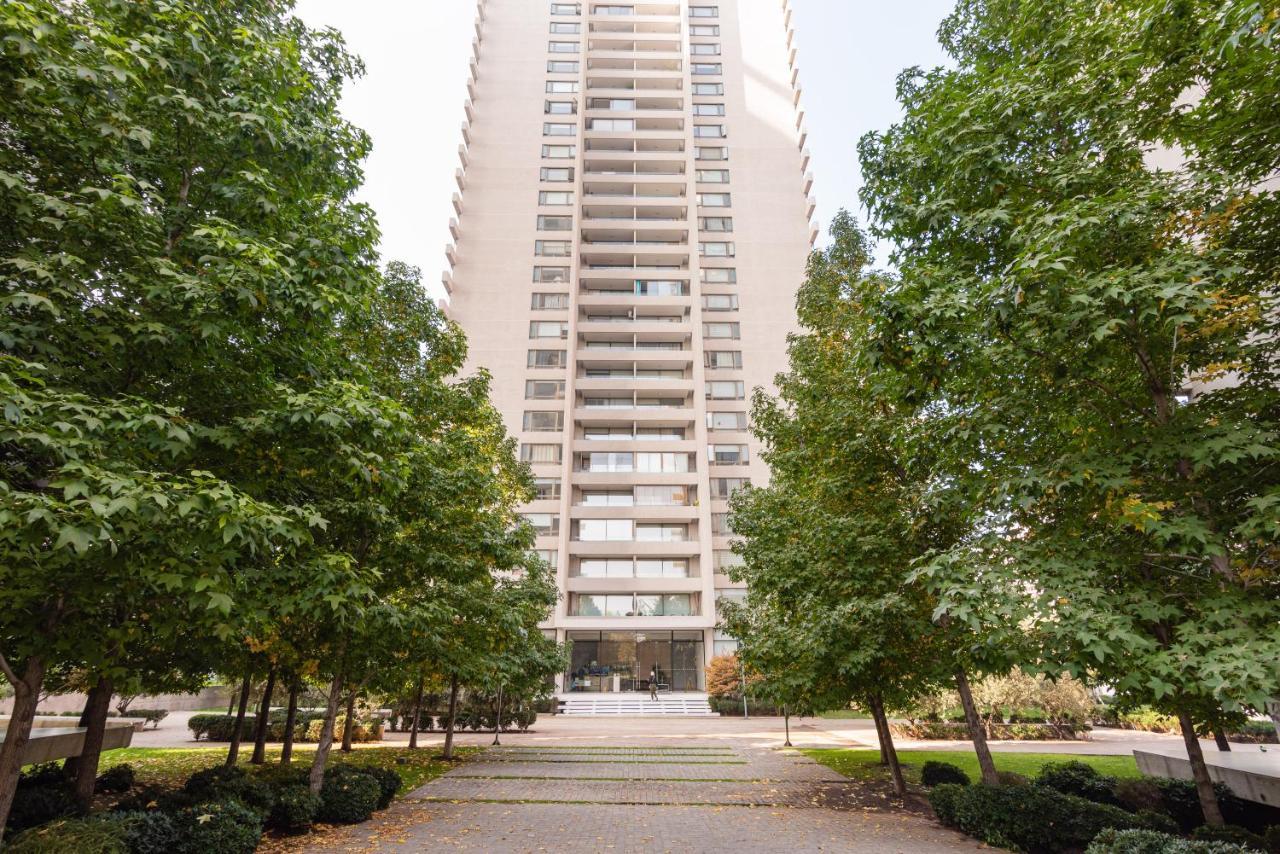 Arauco Wood - 2br, Parking, Wifi, Mall & Pool Apartamento Santiago